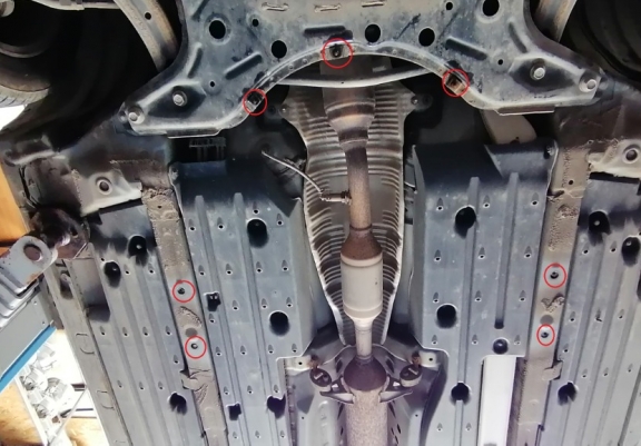 Unterfahrschutz für Katalysator/cat lock der Marke Toyota Corolla Verso