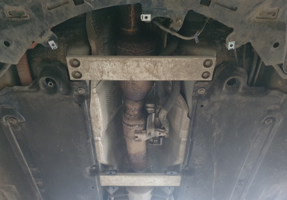 Unterfahrschutz für Katalysator/cat lock der Marke Lexus UX