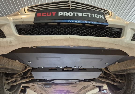 Unterfahrschutz für Motor der Marke Mercedes C-Class W204