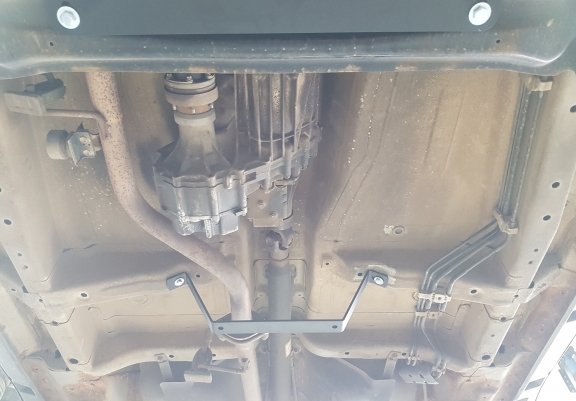 Unterfahrschutz für Motor der Marke Suzuki Grand Vitara - Aktionspaket
